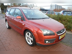 Ford Focus Wagon - 1.6-16V Futura ecc cruise elec pak