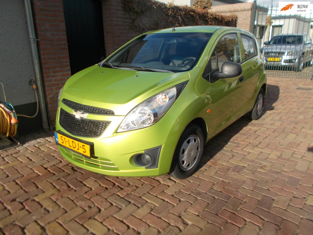 Chevrolet Spark - 1.0 16V LS airco 102 dkm nap bj 2010 - AutoWereld.nl