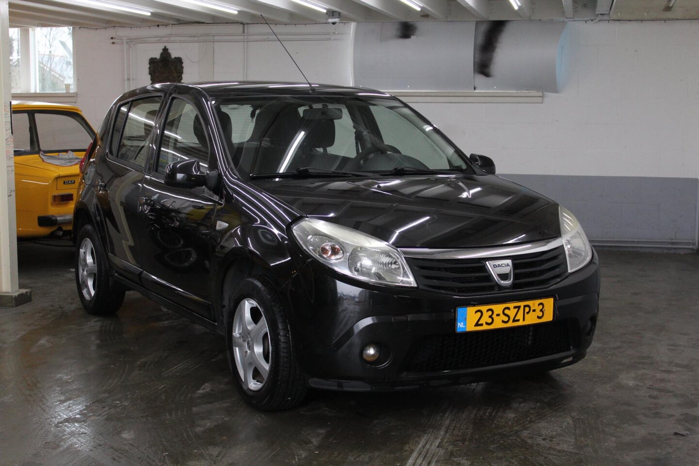 Dacia Sandero - 1.2 Lauréate 1.2 Lauréate - AutoWereld.nl