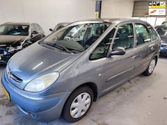 Citroën Xsara Picasso - 1.8i-16V Différence 2