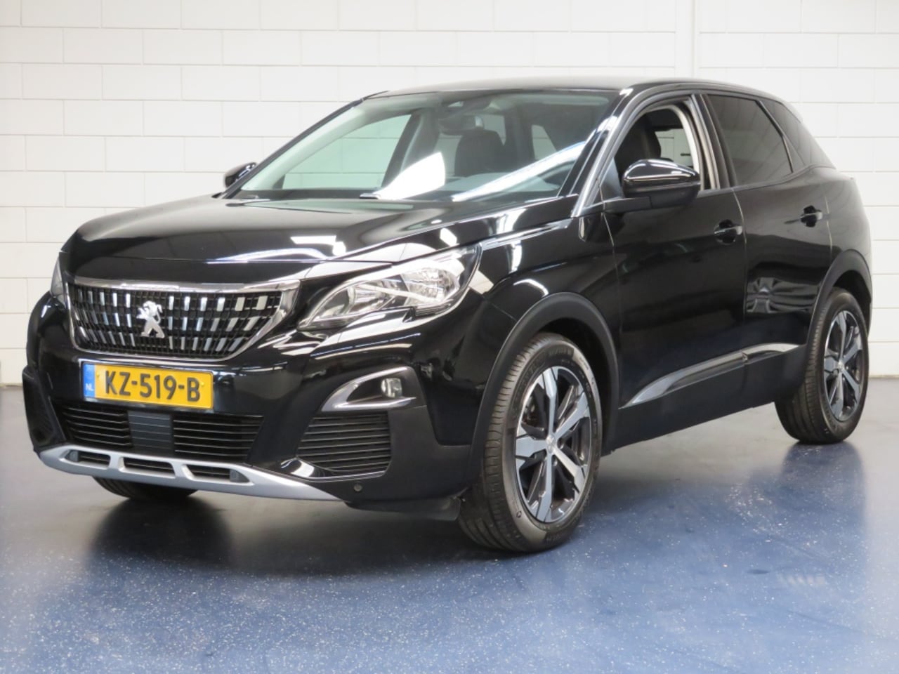 Peugeot 3008 - 1.2 PureT. Première - AutoWereld.nl