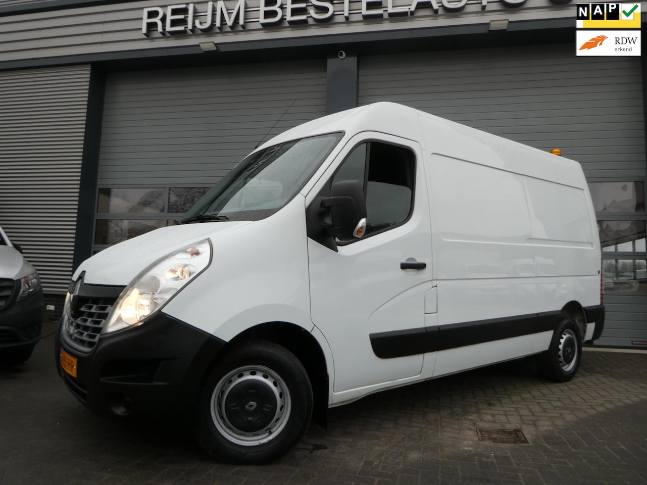 Renault Master - T35 2.3 dCi 145 pk L2H2 werkplaats serviceauto inrichting - AutoWereld.nl