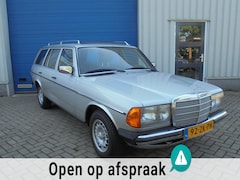 Mercedes-Benz 200-280 (W123) Combi - W123 230 TE AUTOMAAT SCHUIFDAK