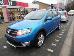 Dacia Sandero Stepway - 0.9 TCe Laureate 5 deurs, airco, cruise control, sportvelgen, navigatie enz