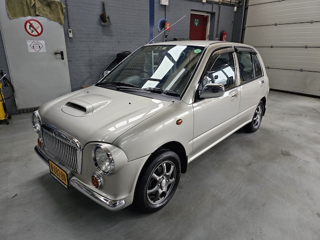 subaru-vivio-0-7-gli-kei-car.jpg
