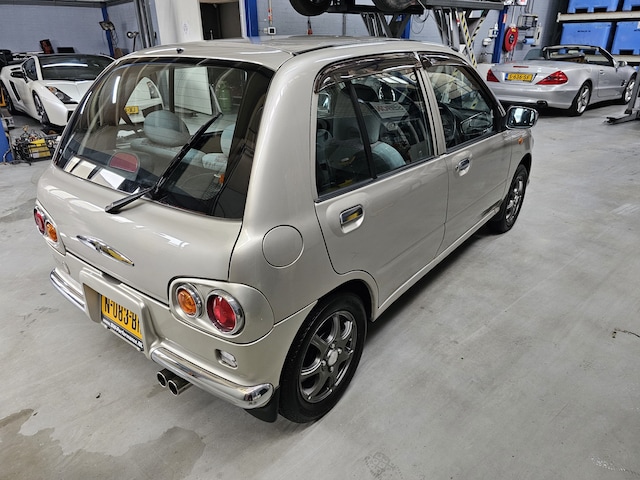 subaru-vivio-0-7-gli-kei-car.jpg