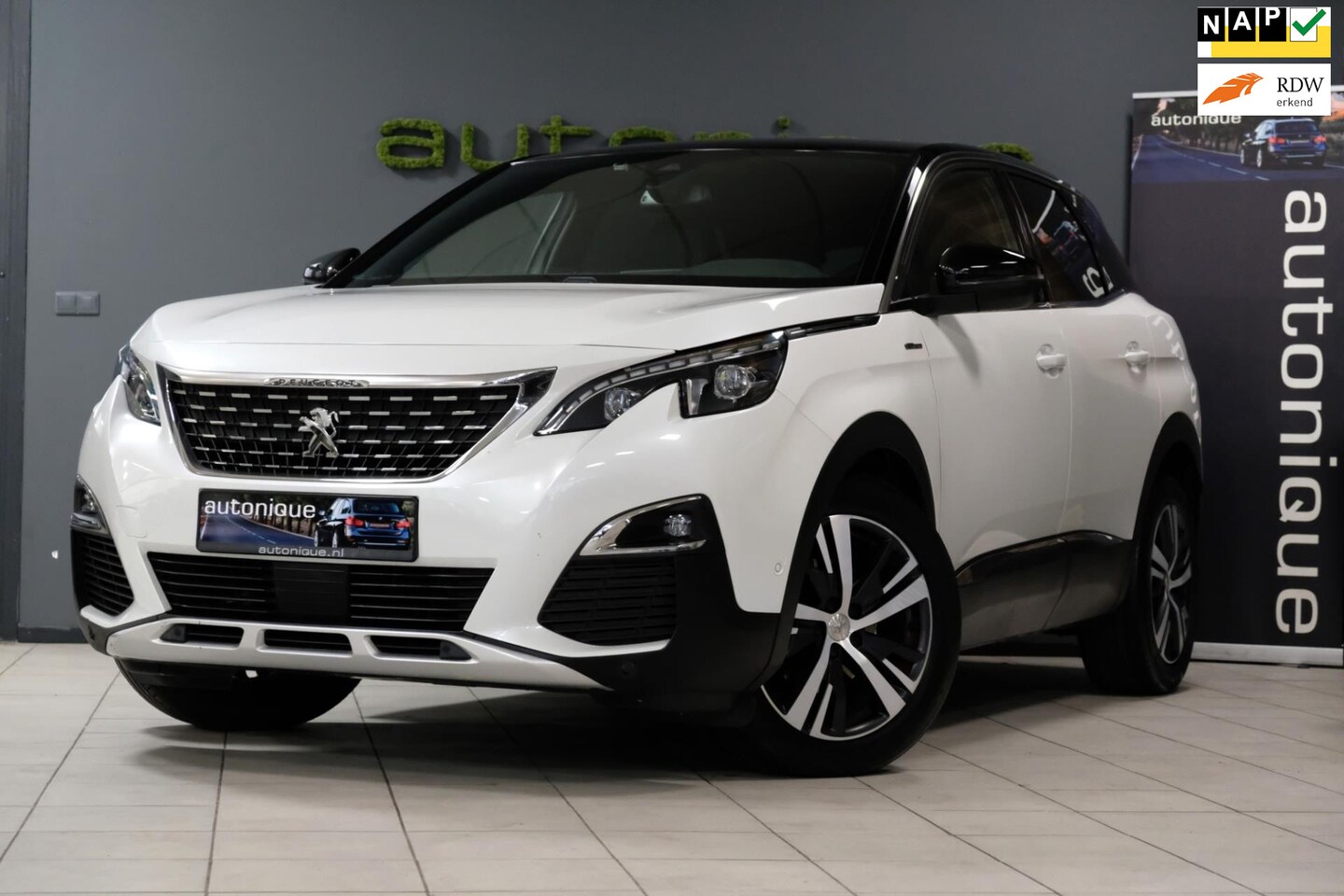 Peugeot 3008 - 1.6 e-THP GT Line 165pk! |Navigatie/Camera| 1/2 Leder/Apple Carplay - AutoWereld.nl