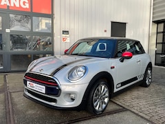 MINI Cooper - 1.5 D Chili Serious Business 116PK I Navi I Pdc I Cruise Control I Stoelverwarming I Bluet