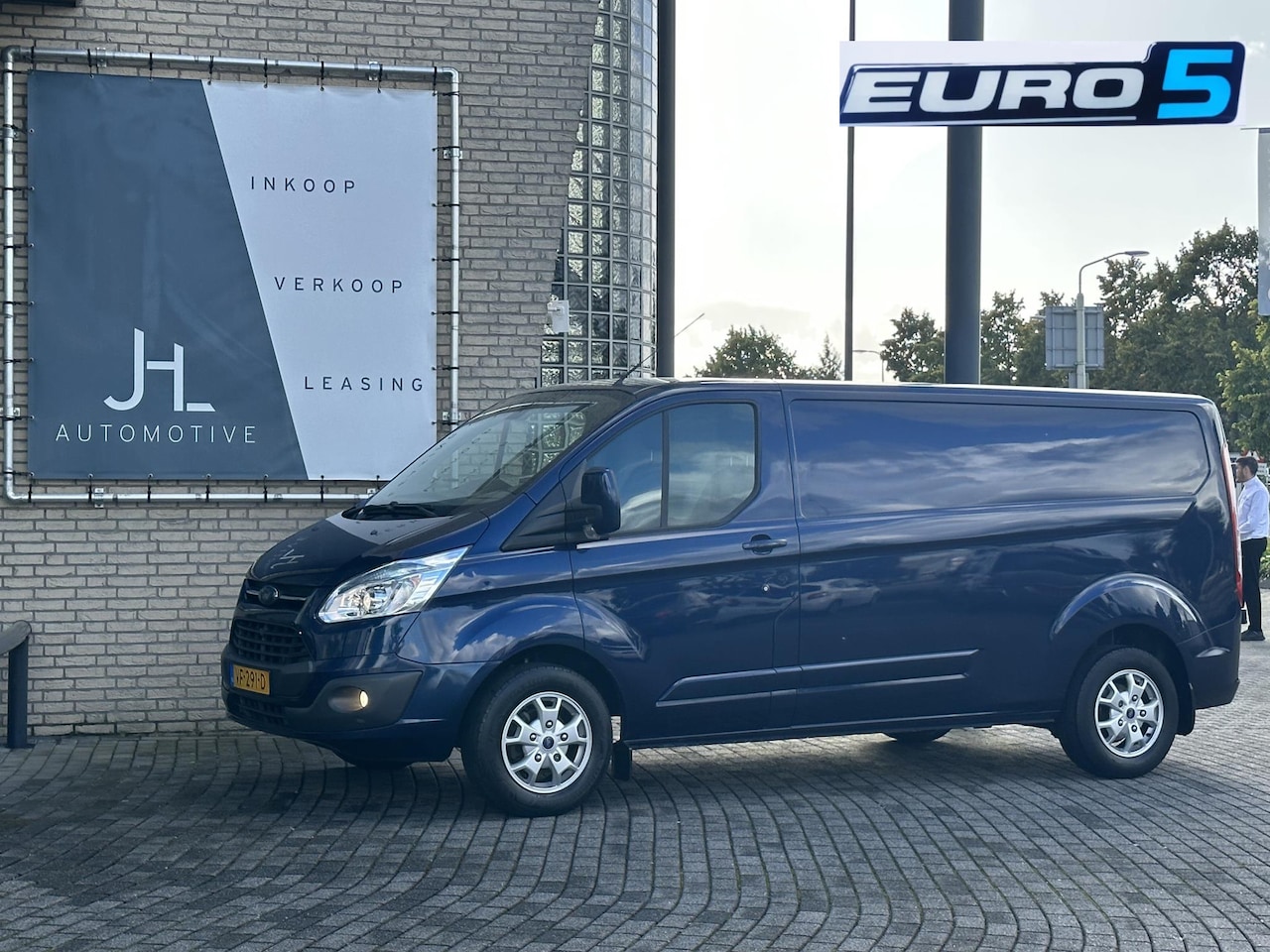 Ford Transit Custom - 290 2.2 TDCI L2H1*A/C*HAAK*CRUISE*NAVI*STOELVERW.* - AutoWereld.nl