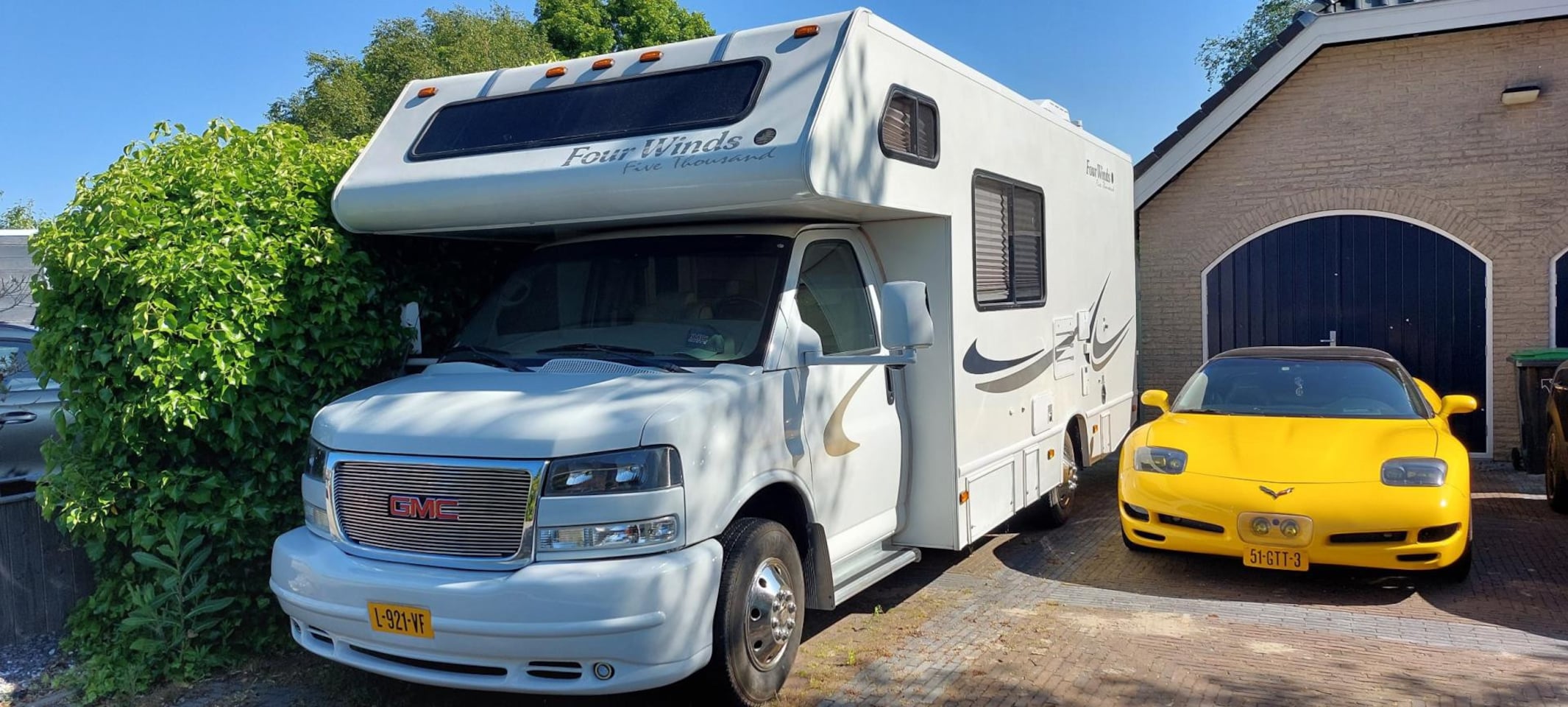 Chevrolet Chevy Van - USA GMC Camper met 6.0 V8 met 350 Pk - AutoWereld.nl