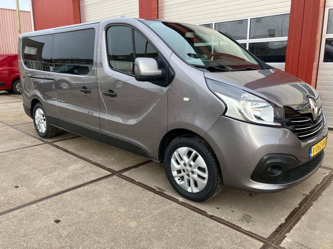 Renault Trafic - 1.6 dCi T29 L2H1 DC Comfort Energy 1.6 dCi T29 L2H1 DC Comfort Energy - AutoWereld.nl