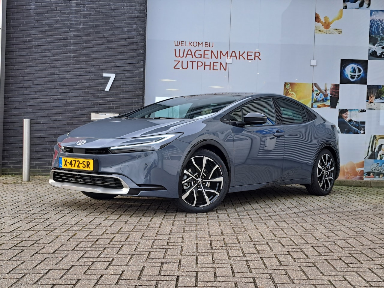 Toyota Prius - 2.0 Plug-in Hybrid Executive Automaat I PANORAMADAK I ELEKTRISCH RIJDEN I - AutoWereld.nl