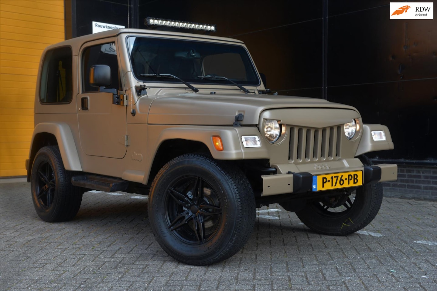 Jeep Wrangler - 4.0i Hardtop / Automaat / Nette Staat / Airco / Allu Velgen / Prijs EX de BTW - AutoWereld.nl