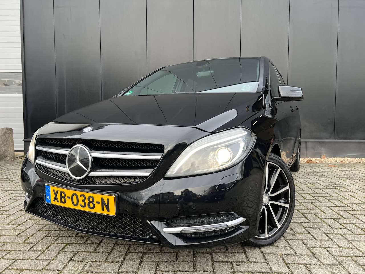 Mercedes-Benz B-klasse - 180 2012 Leder/Navi/18'Lmv/Xenon/Etc - AutoWereld.nl