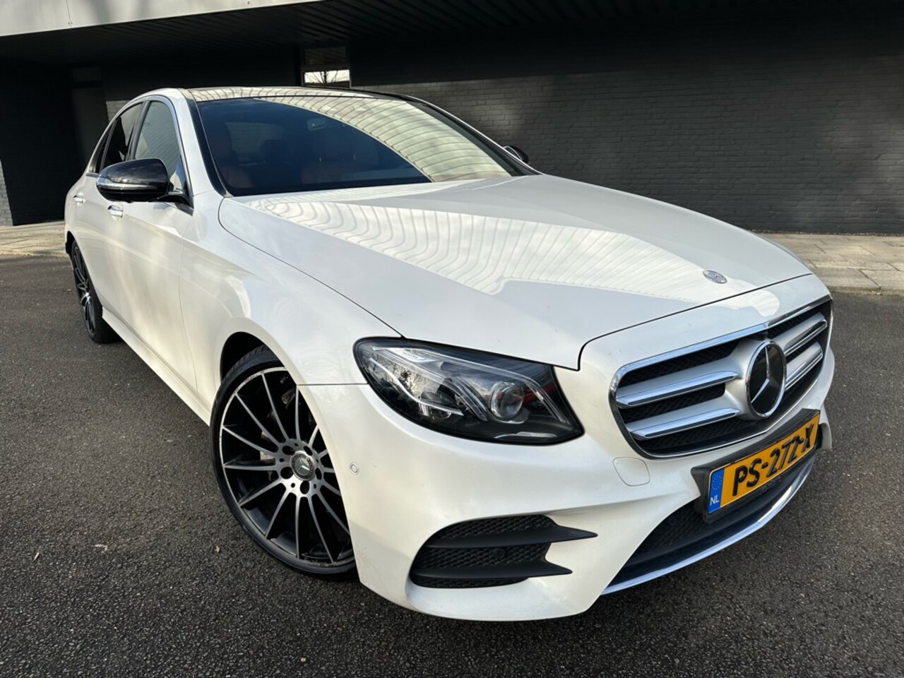 Mercedes-Benz E-klasse - 220 d Prestige Plus AMG Edition Pano / Wide Screen / Leder / 360 - AutoWereld.nl