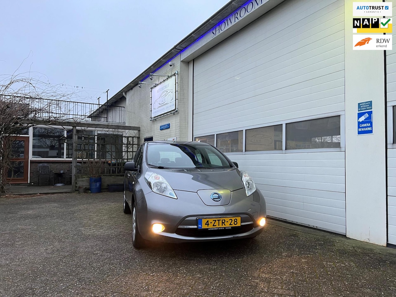 Nissan LEAF - Visia 24 kWh NIEUWSTAAT LAGE KM STAND - AutoWereld.nl