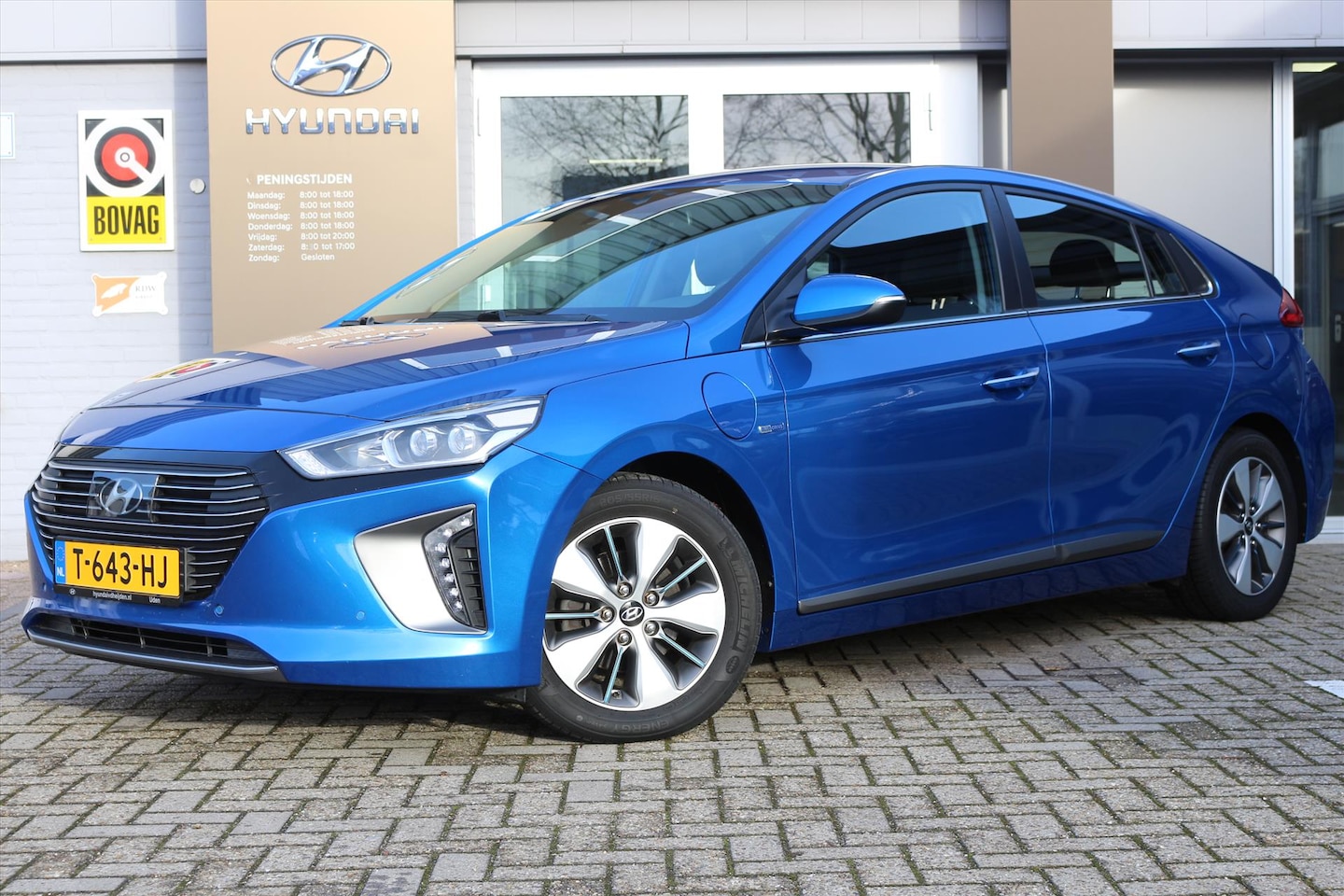 Hyundai IONIQ - 1.6 GDI Blue PHEV 141 pk DCT Premium RIJKLAAR - AutoWereld.nl