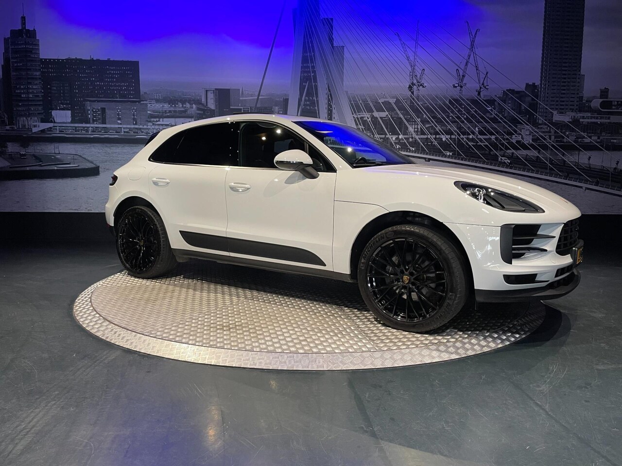 Porsche Macan - 2.0 *Pano*Memory*Bose*Luchtvering* - AutoWereld.nl