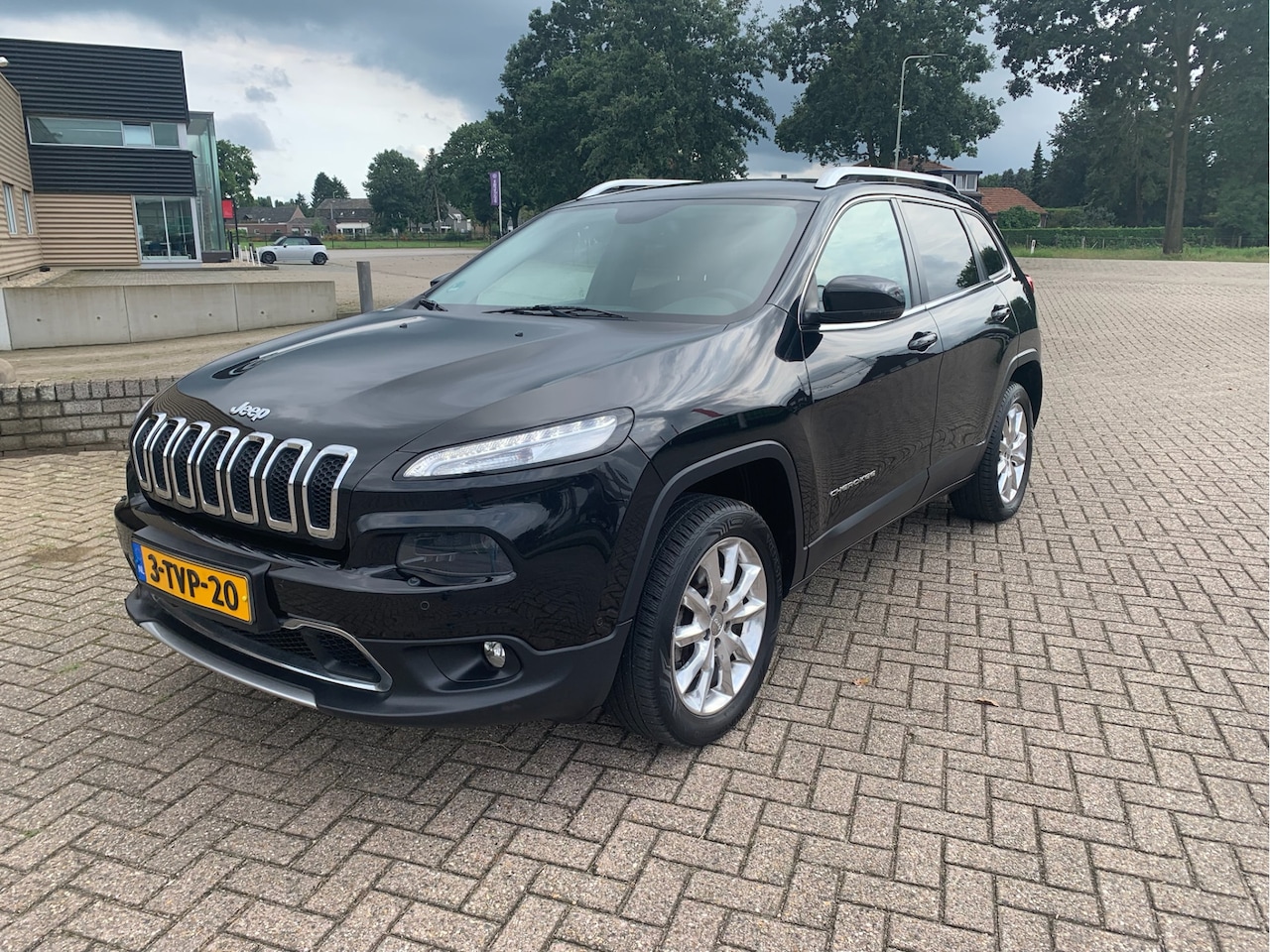 Jeep Cherokee - 3.2 V6 Limited AWD Automaat [ fm navi,camera,leer,xenon,lmv,pdc ] - AutoWereld.nl