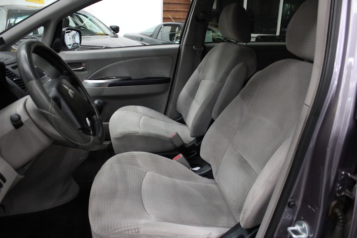 Mitsubishi grandis cheap isofix