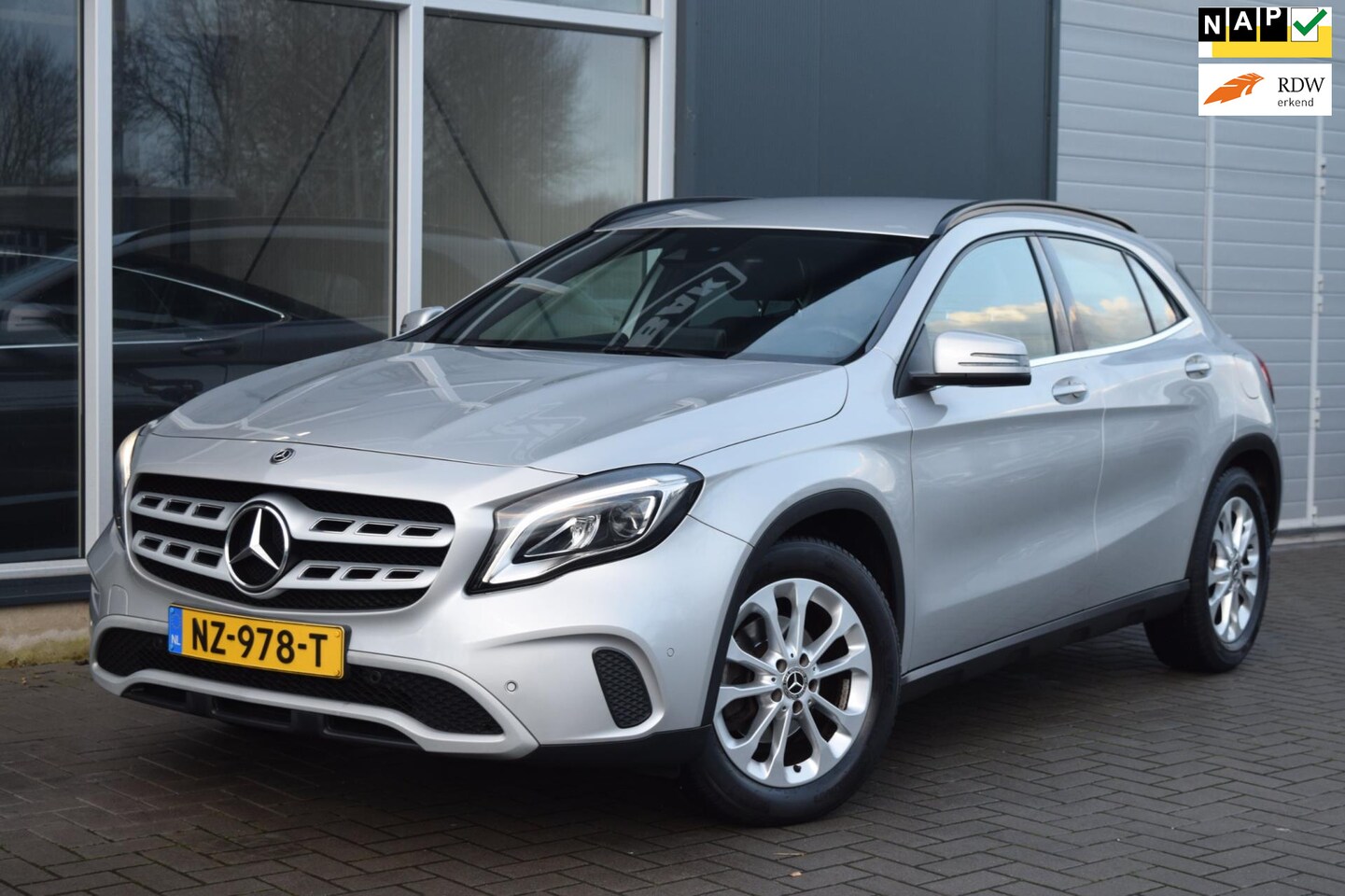 MercedesBenz GLAKlasse 180 d Business Solution Facelift Automaat