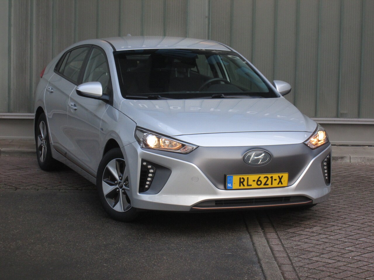 Hyundai IONIQ - Comfort EV €2000,- subsidie - AutoWereld.nl