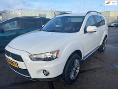 Mitsubishi Outlander - 2.2 DI-D Clear Tech Intro Edition Inruil Mogelijk