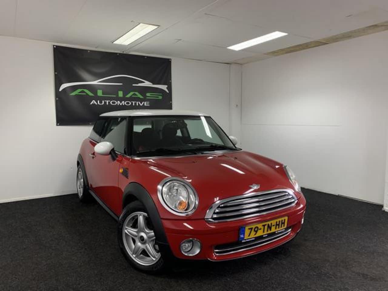 MINI Cooper - 1.6 Chili 2006 Rood AIRCO - APK 2025 - NAP ! - AutoWereld.nl