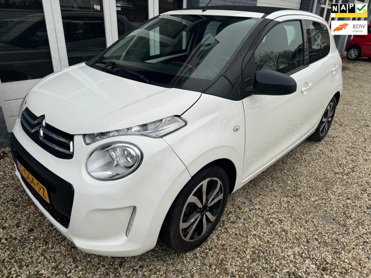 Citroën C1 - 1.2 PureTech Shine 1.2 PureTech Shine - AutoWereld.nl