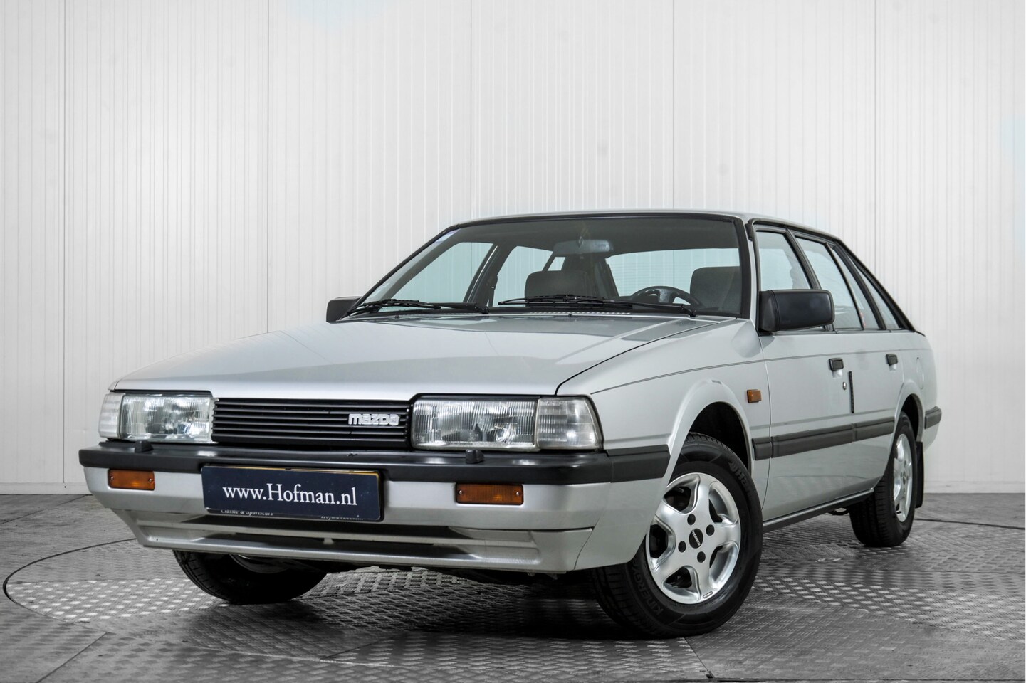 mazda-626-hatchback-1-6-glx.jpg