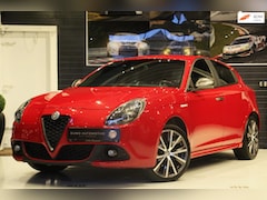 Alfa Romeo Giulietta - 1.4 Turbo Veloce - Facelift - Rosso Alfa - Dealer onderhouden - Alcantara - Handsfree - Cr