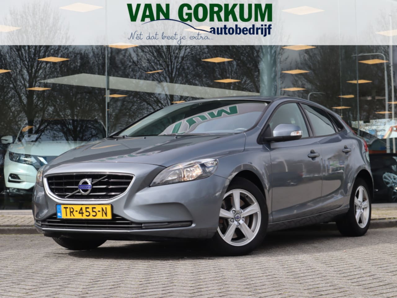 Volvo V40 - 2.0 D2 Kinetic Automaat - AutoWereld.nl