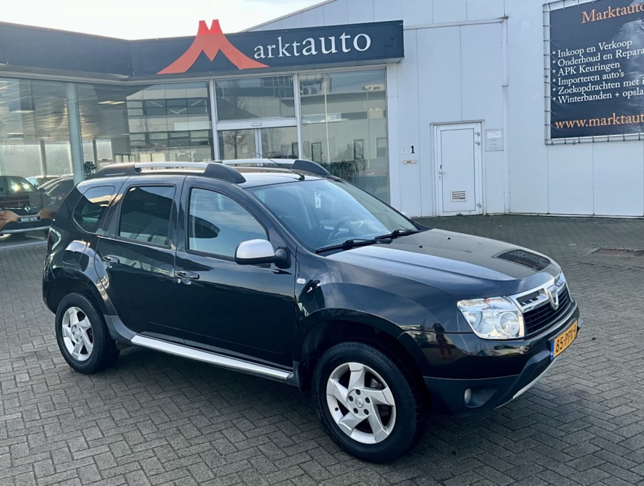 Dacia Duster - 1.6 Lauréate 2wd Cruise Airco Trekhaak Parkeersensoren - AutoWereld.nl