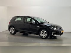 Volkswagen e-Golf - Navigatie Parkeersensoren App-Connect