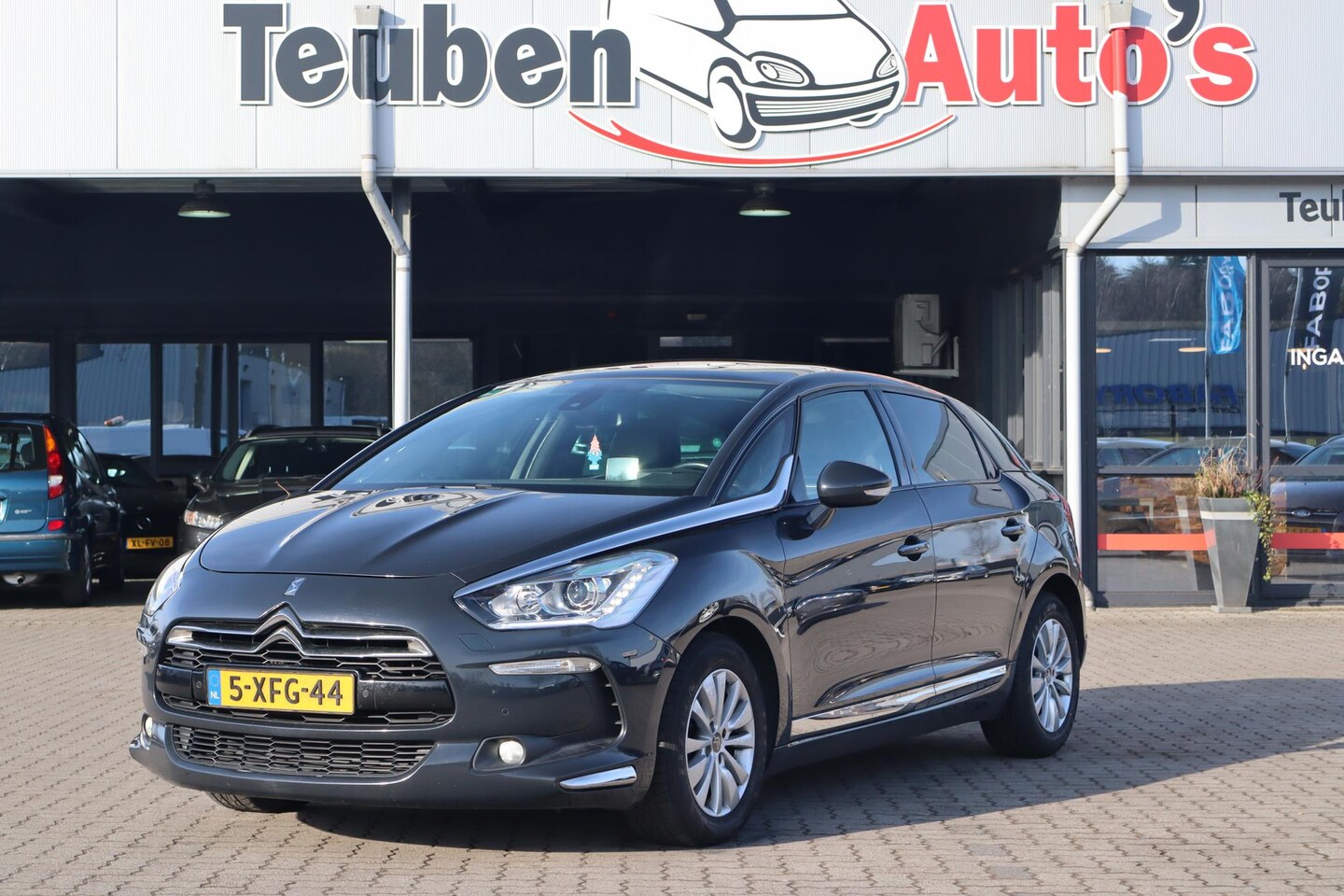 Citroën DS5 - 1.6 BlueHDi Business Executive Airco, Climate control, Panoramadak, Cruise control, Trekha - AutoWereld.nl