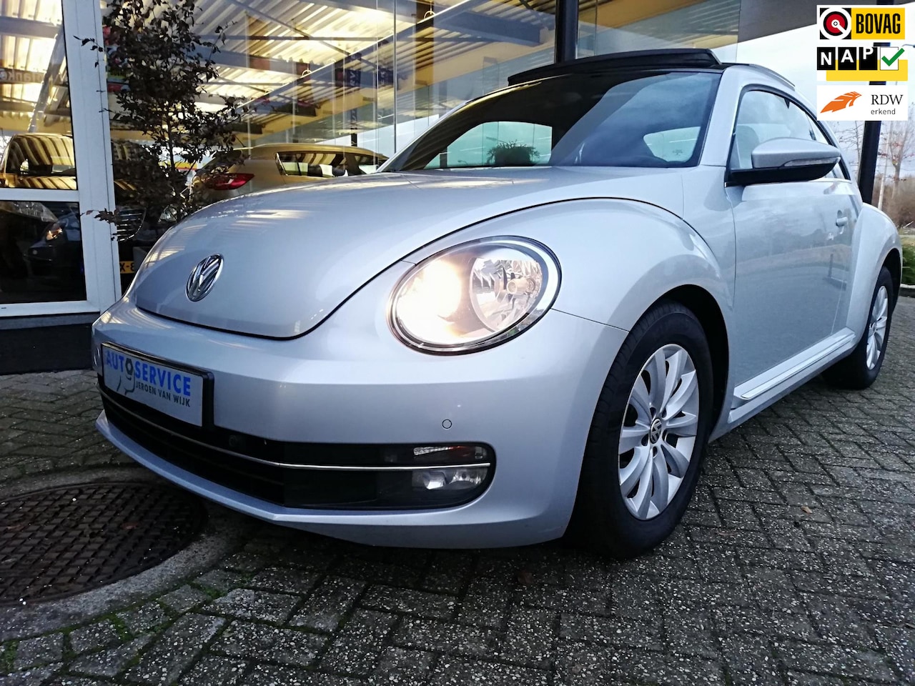 Volkswagen Beetle - 1.2 TSI NIEUWE KETTING/PANODAK/NAVI/PDC V+A/COMPLETE AUTO - AutoWereld.nl