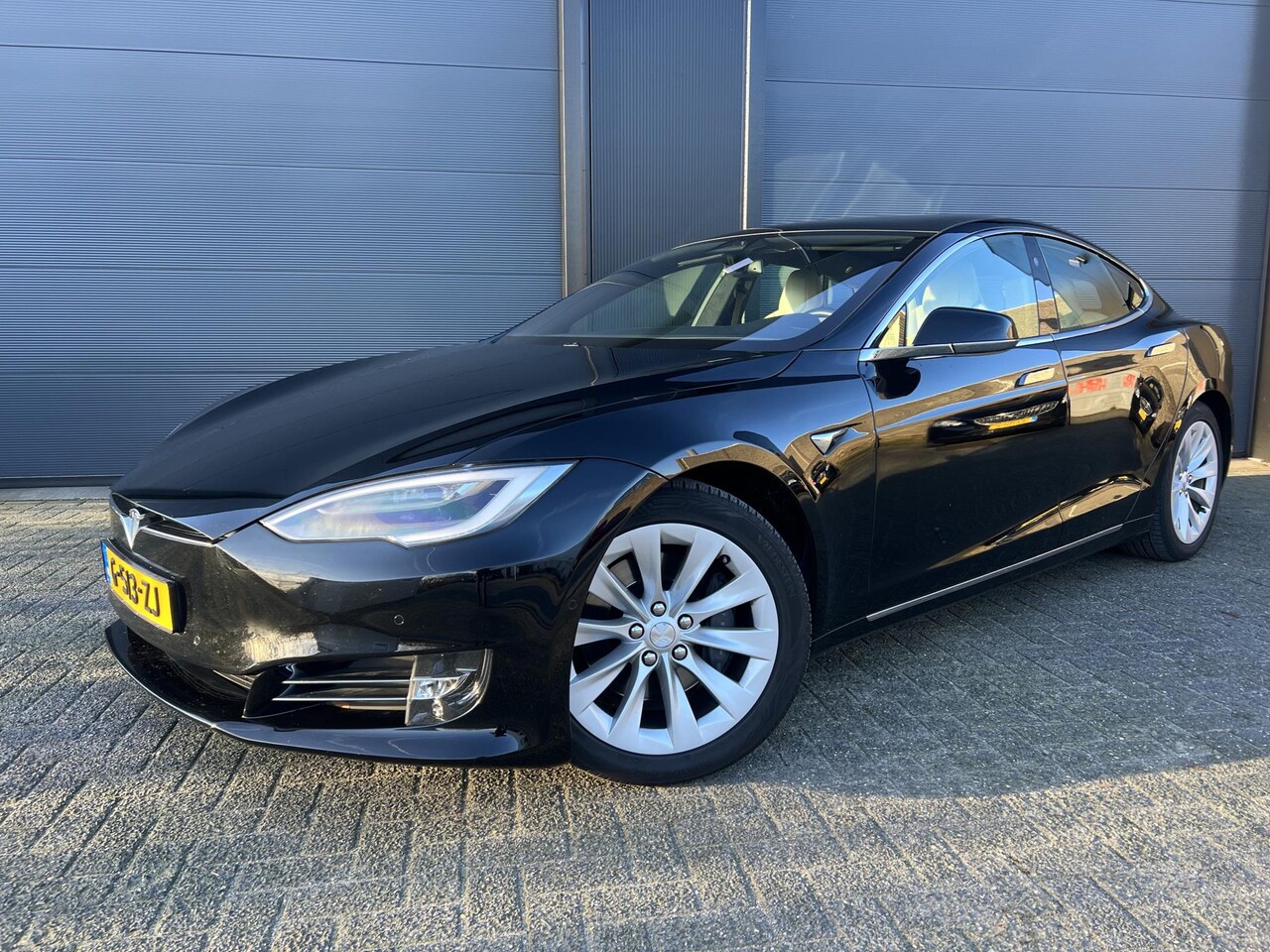 Tesla Model S - Long Range Long Range - AutoWereld.nl