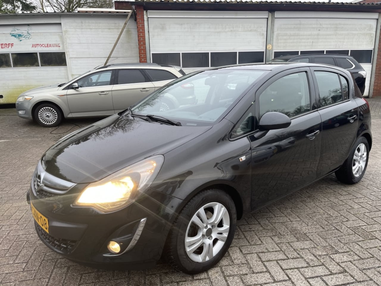 Opel Corsa - 1.3 CDTi Airco 5 deurs - AutoWereld.nl