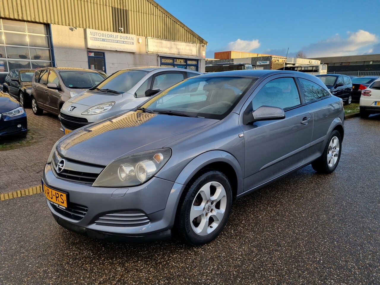 Opel Astra GTC - 1.6 Enjoy Airco Bj:2005 NAP! - AutoWereld.nl