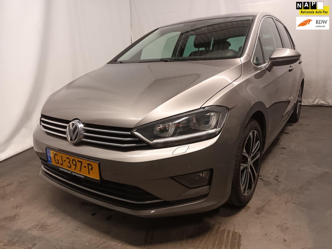 Volkswagen Golf Sportsvan - 1.4 TSI Highline NAVI Xenon Adaptive - AutoWereld.nl