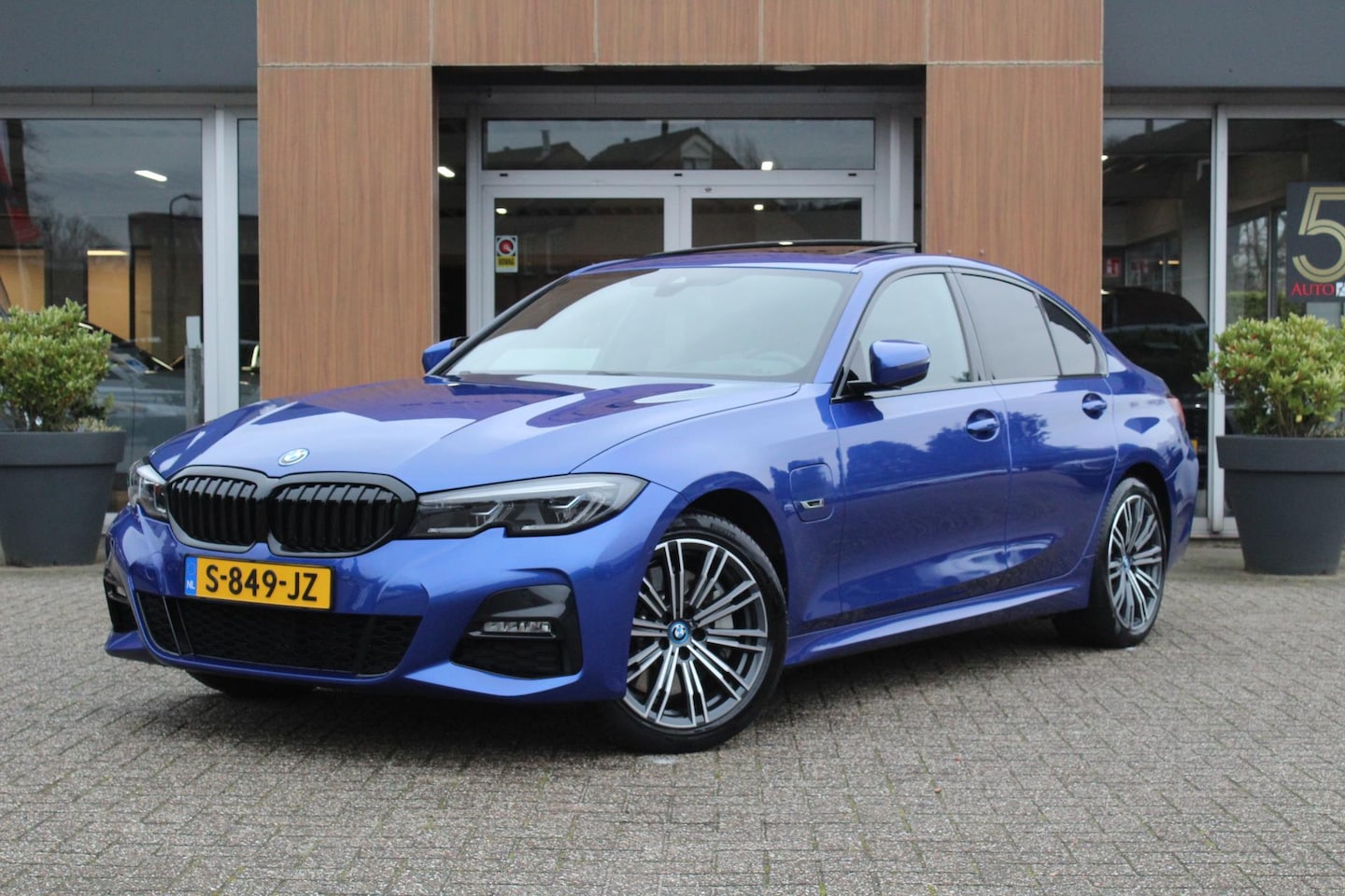 BMW 3-serie - 330e M-sport High EXE - AutoWereld.nl