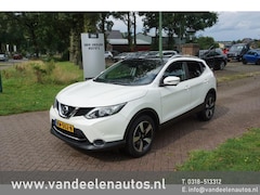 Nissan Qashqai - 1.2 N-Connecta Panoramadak/Navigatie