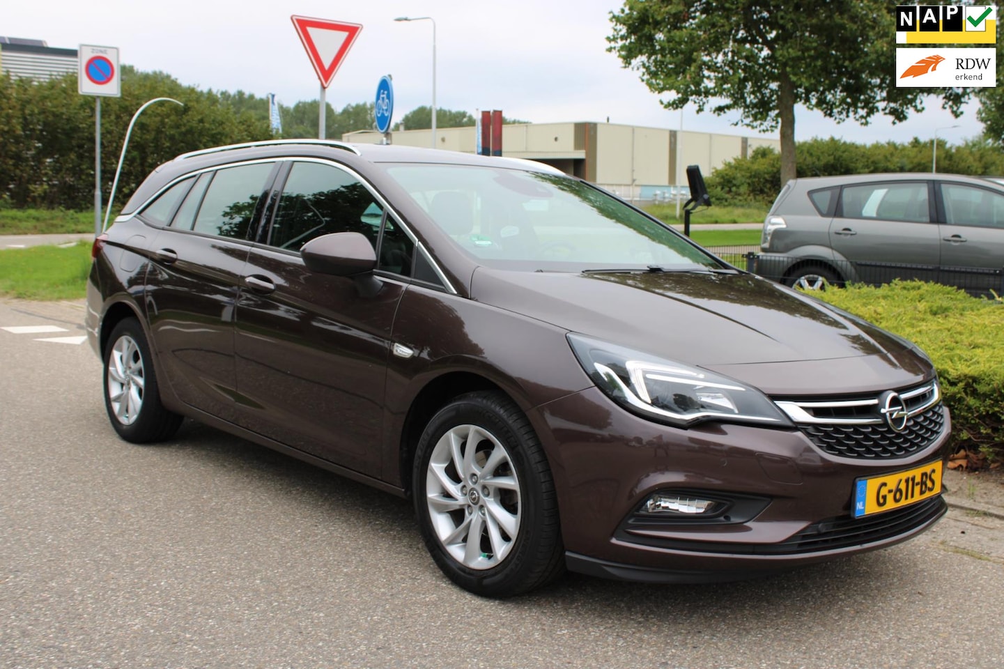 Opel Astra Sports Tourer - 1.4 Turbo S/S/CLIMA AIRCO/ISOFIX/LM-VELGEN/CRUISE CONTROL/ELEKTRISCHE ACHTERKLEP/NAVIGATIE - AutoWereld.nl