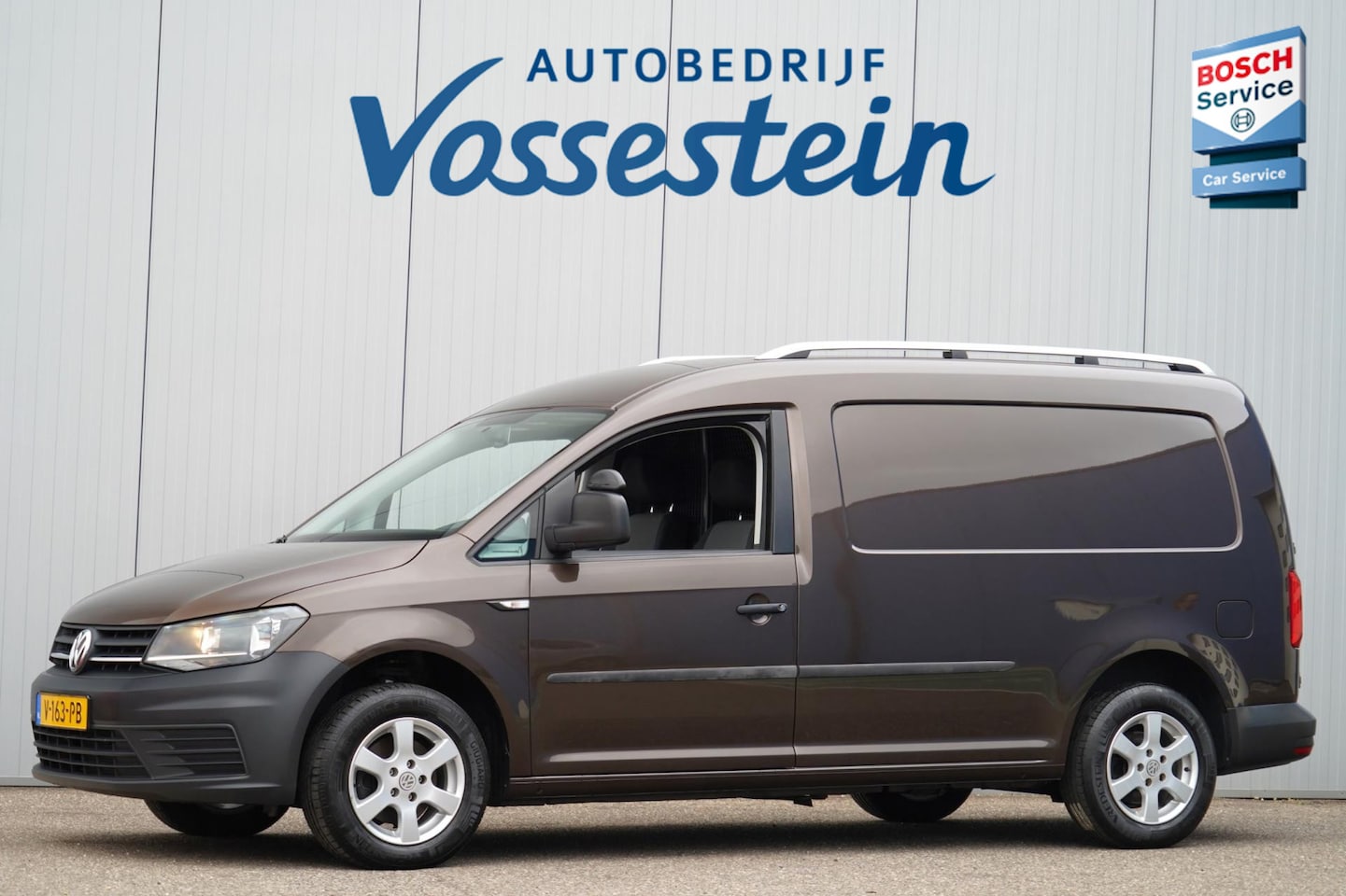 Volkswagen Caddy Maxi - 2.0 TDI L2H1 BMT / EX. BTW / 48dkm NAP / Navigatie / Airco / Dakrail / Lichtmetaal - AutoWereld.nl