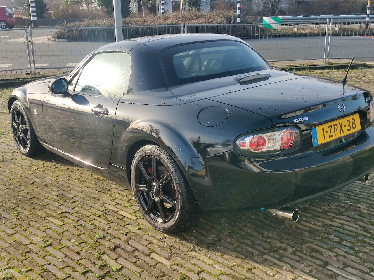 Mazda MX-5 - 1.8 Touring Metal Hardtop Automatisch - AutoWereld.nl