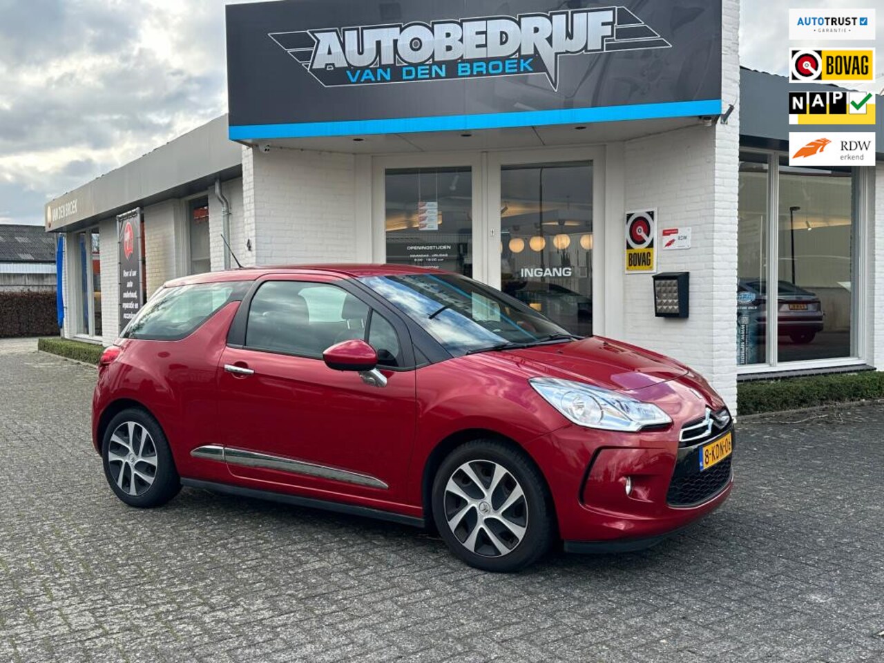 Citroën DS3 1.2 VTi Chic / Lederen bekleding / Climate control / Lage