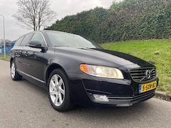 Volvo V70 - 1.6 T4 Kinetic - Navi - Xenon - Cruise control - Automaat