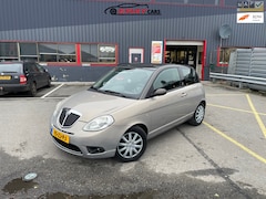 Lancia Y(psilon) - Ypsilon 1.4-16V Oro DFN / AUTOMAAT / NAP /