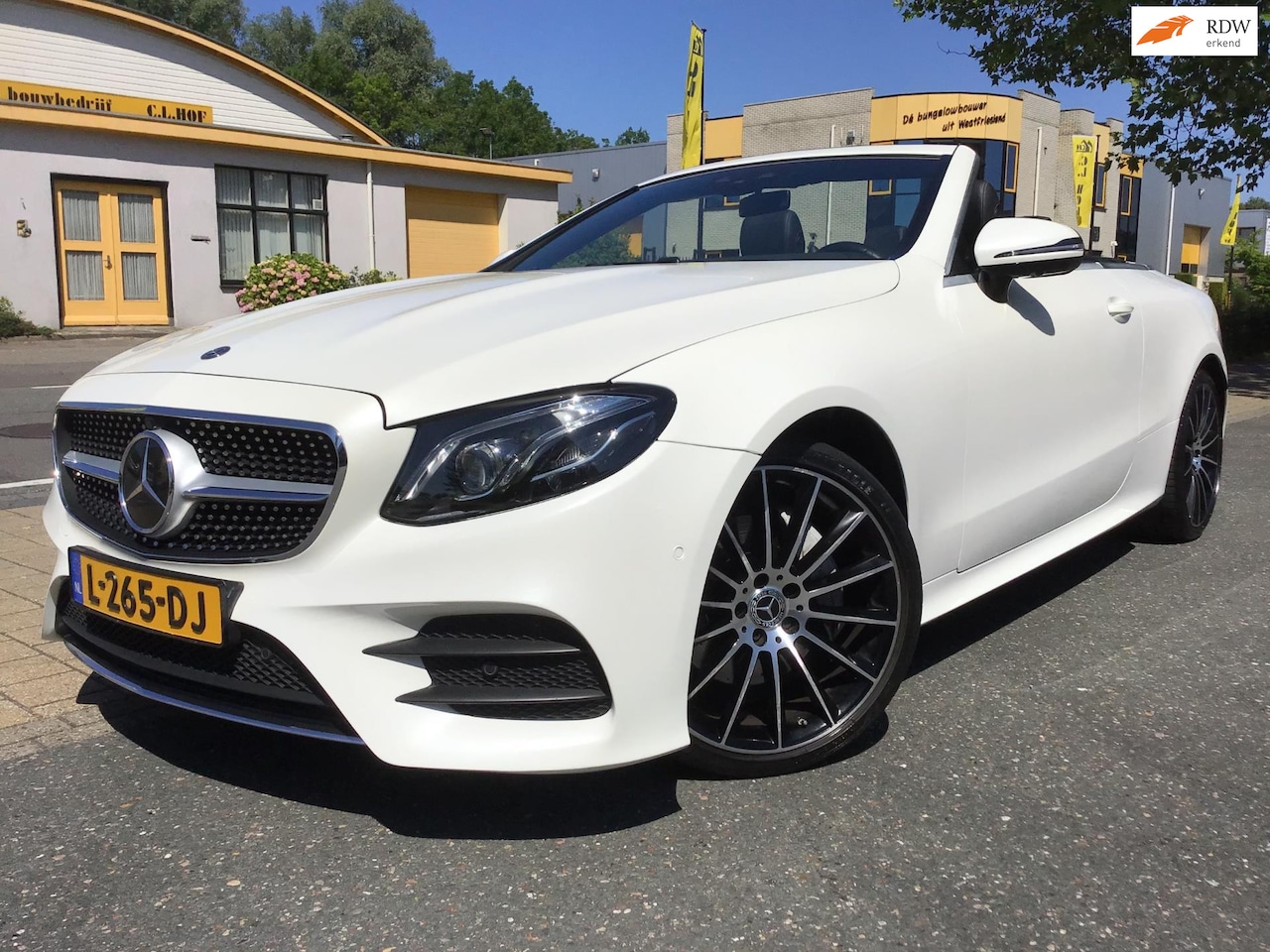 Mercedes-Benz E-klasse Cabrio - 300 d Premium Plus I AMG-Line I Full Digital Dash I Full Led I Full Leder I 20inch LMV I S - AutoWereld.nl