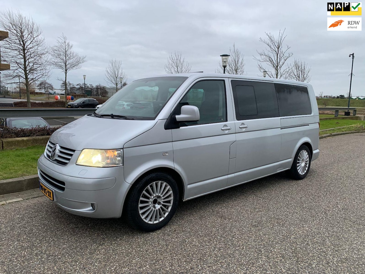 Volkswagen T5 - Caravelle 2.5 TDI 340 * APK * NAP * - AutoWereld.nl